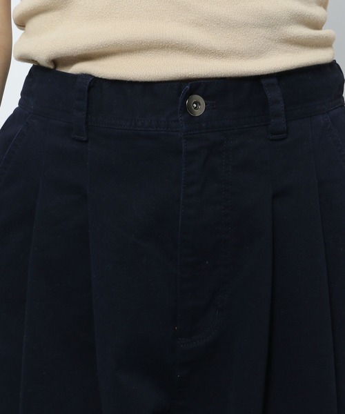 niko and...（ニコアンド）の「ストレッチタックバレルパンツ（その他パンツ・レディース・ネイビー/ベージュ/オリーブ・LARGE/MEDIUM）」の13枚目の写真