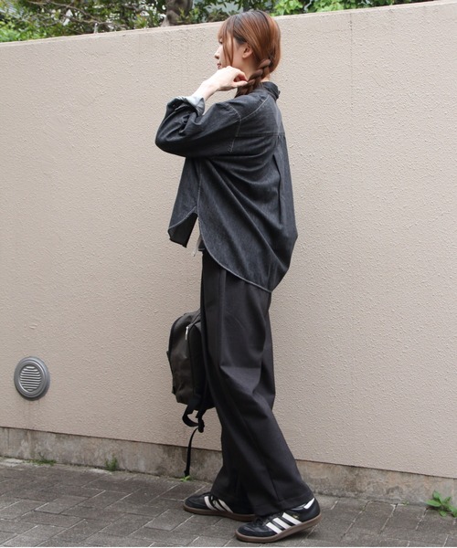 GYMPHLEX(ジムフレックス)の「GYMPHLEX/ジムフレックス ショートデニム ボタンダウンシャツ SHORT DENIM B.D. SHIRT GY-B0198 SDM(シャツ/ブラウス・レディース・ライトインディゴブルー/インディゴブルー/ブラック・14)」の10枚目の写真