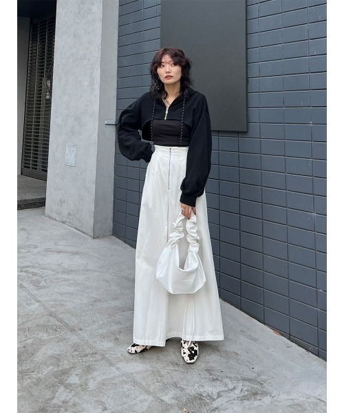 LVEU.（ラブユ.）の「【LVEU.】ギャザースクエアバッグ /  バッグ 鞄 BAG ハンドバッグ スクエア ギャザー ワンショルダー シルバー ショルダー くしゅくしゅ（ハンドバッグ・レディース・アイボリー/ブラック/シルバー・FREE）」の10枚目の写真