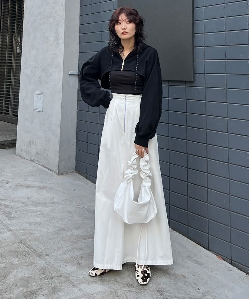 LVEU.（ラブユ.）の「【LVEU.】ギャザースクエアバッグ /  バッグ 鞄 BAG ハンドバッグ スクエア ギャザー ワンショルダー シルバー ショルダー くしゅくしゅ（ハンドバッグ・レディース・アイボリー/ブラック/シルバー・FREE）」の20枚目の写真