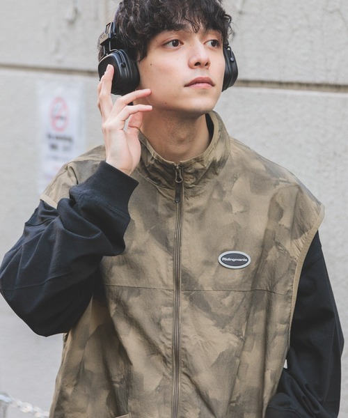 Ridingmania(ライディングマニア)の「【Ridingmania】ナイロン/ワッペンウォームアップミリタリーベスト(ベスト・メンズ・ライトグレー/ブラック/ブラウン系その他・MEDIUM/LARGE)」の1枚目の写真