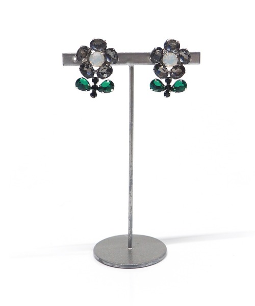 Casselini(キャセリーニ)の「Casselini(キャセリーニ)フラワービジューピアス(ピアス(両耳用)・レディース・クリア/ブルー/ブラック・FREE)」の8枚目の写真