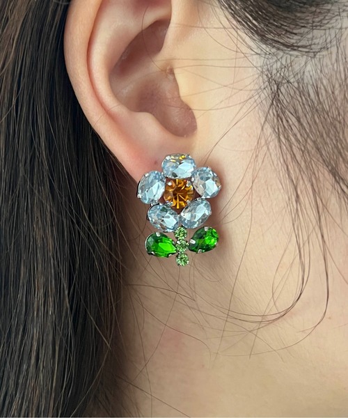 Casselini(キャセリーニ)の「Casselini(キャセリーニ)フラワービジューピアス(ピアス(両耳用)・レディース・クリア/ブルー/ブラック・FREE)」の5枚目の写真