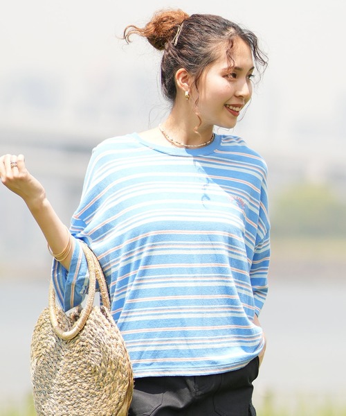 BILLABONG(ビラボン)の「BILLABONG/ビラボン クロップド丈 ボーダーTシャツ BE01C-205(Tシャツ/カットソー・レディース・ブルー系その他2/ブルー系その他/オレンジ系その他・M)」の2枚目の写真
