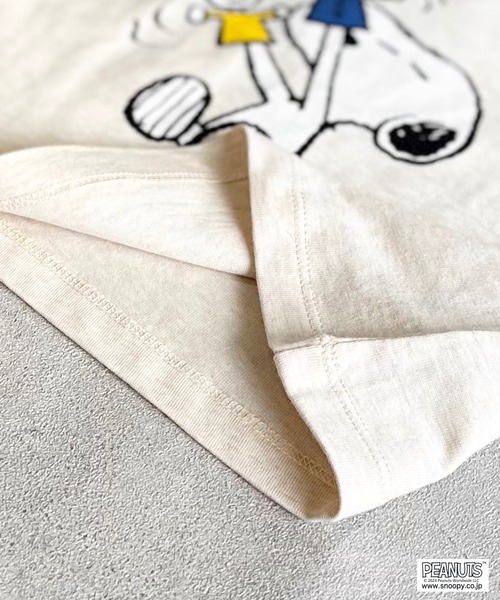PEANUTS(ピーナッツ)の「【PEANUTS】スヌーピー/リンガーTシャツ(80~150cm)(Tシャツ/カットソー・キッズ・アイボリー/ブルー・100/130/80/120/110/90/150/140/95)」の4枚目の写真