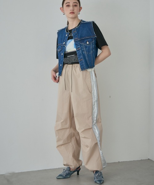 CREOLME（クレオルム）の「(CREOLME)サイドラインナイロンパンツ（その他パンツ・レディース・ブラック/ベージュ・SMALL/MEDIUM）」の7枚目の写真