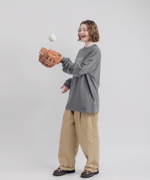MUHET(ミュエータ)の「ロゴプリントロンT(Tシャツ/カットソー・レディース・オフホワイト/チャコールグレー・MEDIUM/X-LARGE)」の7枚目の写真