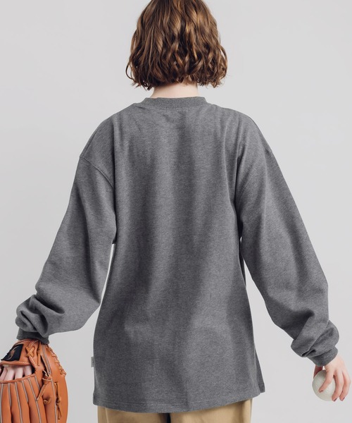 MUHET(ミュエータ)の「ロゴプリントロンT(Tシャツ/カットソー・レディース・オフホワイト/チャコールグレー・MEDIUM/X-LARGE)」の5枚目の写真