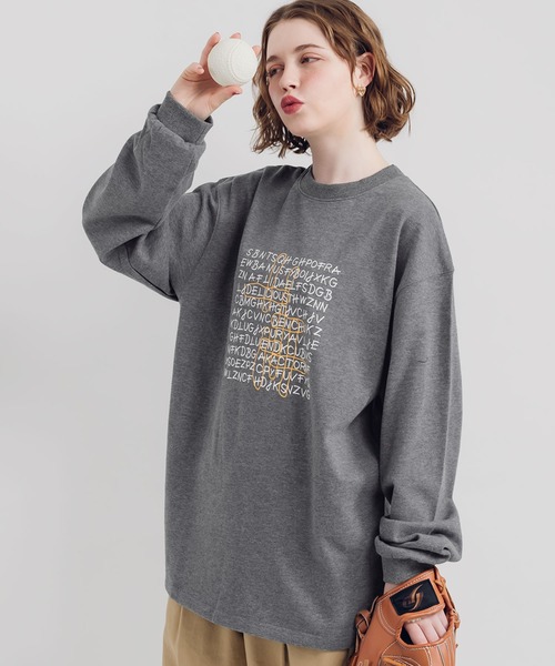 MUHET(ミュエータ)の「ロゴプリントロンT(Tシャツ/カットソー・レディース・オフホワイト/チャコールグレー・MEDIUM/X-LARGE)」の4枚目の写真