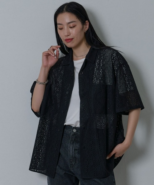 COLONY 2139（コロニートゥーワンスリーナイン）の「レース半袖シャツ（シャツ/ブラウス・メンズ・ホワイト/ブラック・MEDIUM/LARGE）」の2枚目の写真