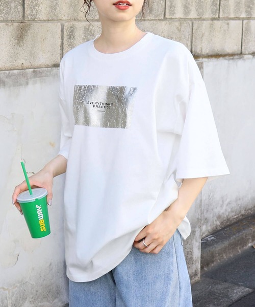 新品未使用 NAPTIME プリントBIGT- SHIRTS-総柄　＋キャップ セール】箔プリント半袖BIGTシャツ（Tシャツ/カットソー