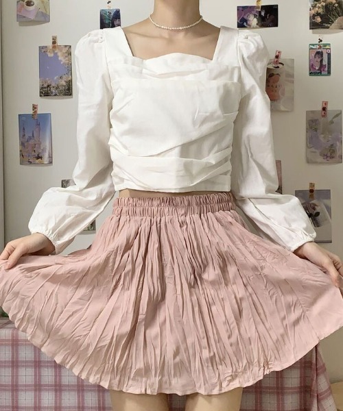 VIVID LADY（ビビッドレディー）の「スクエアネックブラウス長袖 レディース クロップド丈（シャツ/ブラウス・レディース・ブラック/アイボリー/ピンク・FREE）」の4枚目の写真