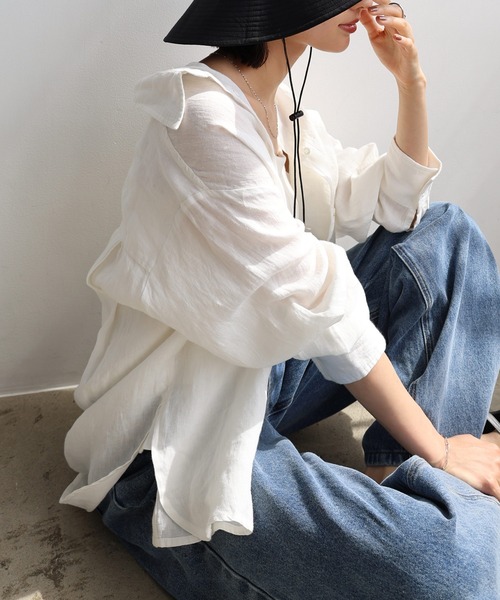 evernavy（エバーネイビー）の「リネンオーバーサイズシャツ（シャツ/ブラウス・レディース・グレイッシュベージュ/ネイビー/オートミール/ホワイト/カーキ・L/M）」の6枚目の写真