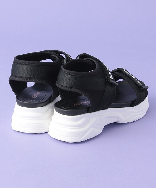 by LOVEiT（バイラビット）の「厚底テープサンダル（サンダル・キッズ・ブラック/オフホワイト・21cm/22cm/23cm/24cm）」の9枚目の写真