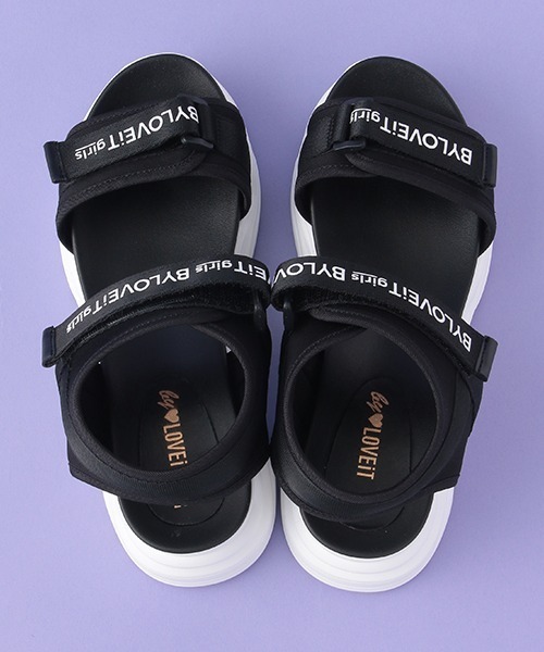 by LOVEiT（バイラビット）の「厚底テープサンダル（サンダル・キッズ・ブラック/オフホワイト・21cm/22cm/23cm/24cm）」の4枚目の写真