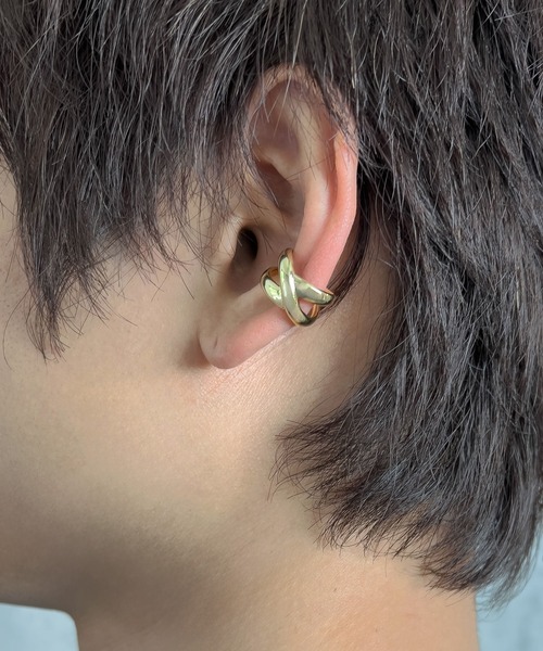 SBG（エスビー）の「SBG クロスラインイヤーカフ/フリーサイズ（イヤーカフ・メンズ・シルバー/ゴールド系その他/シルバー系その他・FREE）」の3枚目の写真