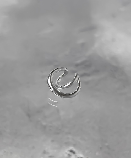 SBG（エスビー）の「SBG クロスラインイヤーカフ/フリーサイズ（イヤーカフ・メンズ・シルバー/ゴールド系その他/シルバー系その他・FREE）」の8枚目の写真