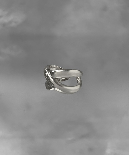 SBG（エスビー）の「SBG クロスラインイヤーカフ/フリーサイズ（イヤーカフ・メンズ・シルバー/ゴールド系その他/シルバー系その他・FREE）」の9枚目の写真