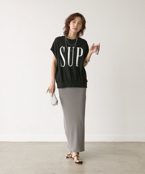 RIVE DROITE（リヴドロワ）の「WEB限定【ロゴがポイント】ミニウラケロゴプルオーバー（Tシャツ/カットソー・レディース・ブラック/ライトグレー・FREE）」の12枚目の写真