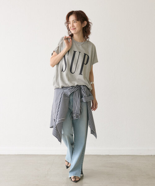 RIVE DROITE（リヴドロワ）の「WEB限定【ロゴがポイント】ミニウラケロゴプルオーバー（Tシャツ/カットソー・レディース・ブラック/ライトグレー・FREE）」の7枚目の写真