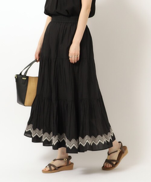 SHOO・LA・RUE（シューラルー）の「◆【洗える/インド綿100％】ふわっと揺れる ティアード刺繍スカート（スカート・レディース・ホワイト/ブルー系その他/レッド系/ブラック・00）」の9枚目の写真