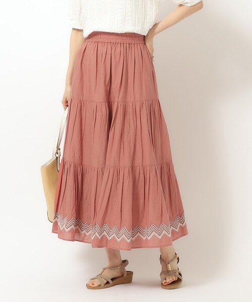 SHOO・LA・RUE（シューラルー）の「◆【洗える/インド綿100％】ふわっと揺れる ティアード刺繍スカート（スカート・レディース・ホワイト/ブルー系その他/レッド系/ブラック・00）」の13枚目の写真