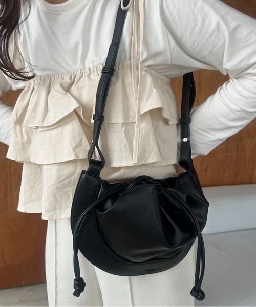 lawgy（ラウジー）の「round purse shoulder bag / ラウンドパースショルダーバッグ（ショルダーバッグ・レディース・アイボリー/ブラック・FREE）」の7枚目の写真