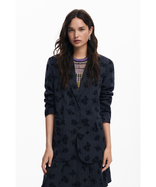 Desigual（デシグアル）の「フラワーデザインテーラードジャケット（テーラードジャケット・レディース・ブラック・S/M/L/XL/XS）」の6枚目の写真