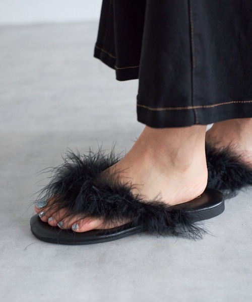 tocco closet（トッコ　クローゼット）の「【ZOZO限定】ファートングサンダル（サンダル・レディース・アイボリー/ブラック/ピンク・M/L）」の2枚目の写真