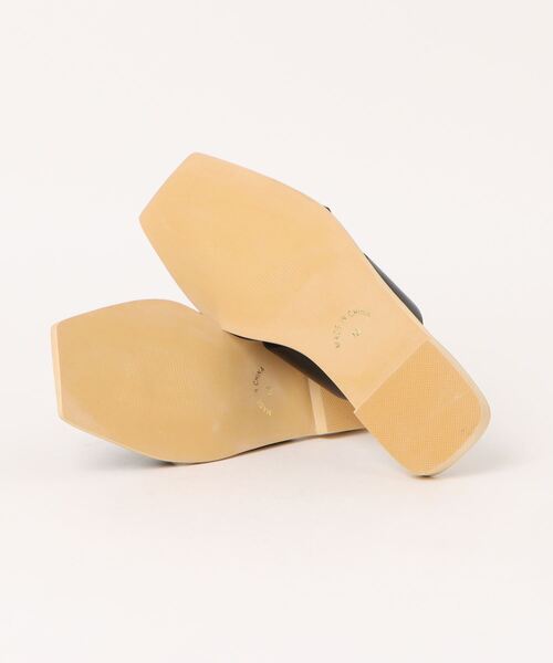 LIAN（リアン）の「/LIAN/クロストングサンダル（サンダル・レディース・アイボリー/ブラック/ブラウン・LARGE/SMALL/MEDIUM）」の5枚目の写真