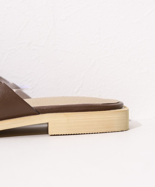 LIAN（リアン）の「/LIAN/クロストングサンダル（サンダル・レディース・アイボリー/ブラック/ブラウン・LARGE/SMALL/MEDIUM）」の12枚目の写真