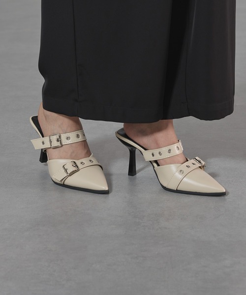 SETUP7(セットアップセブン)の「【SETUP7】ポインテッドトゥ ベルト デザイン ミュール パンプス SCCH(パンプス・レディース・ホワイト/ブラック/シルバー・23cm/23.5cm/24cm)」の19枚目の写真