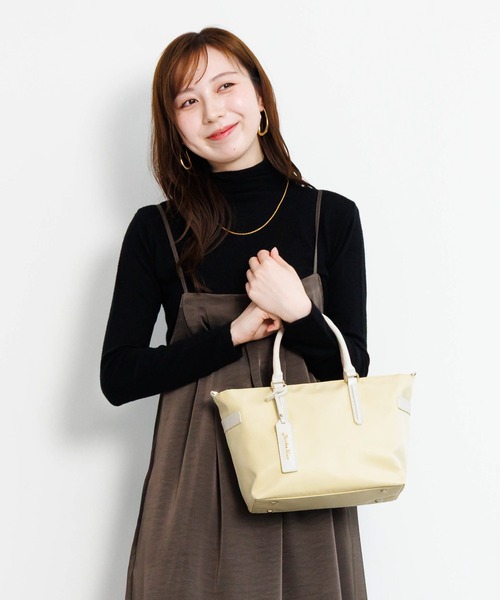 Jewelna Rose（ジュエルナローズ）の「グレタ ナイロントートバッグ 小 16180（ハンドバッグ・レディース・ブラック/ライトグレー/ブラウン/グレー/ライトイエロー・FREE）」の5枚目の写真