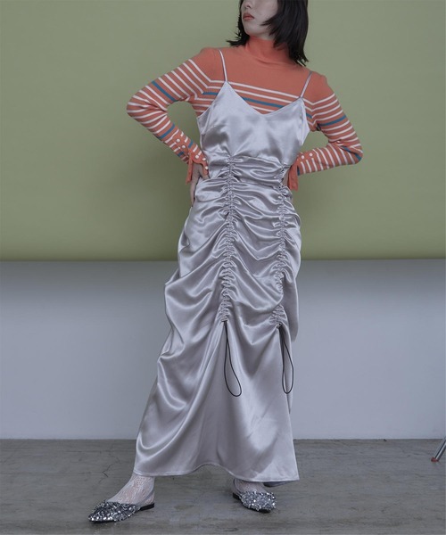 miette（ミエット）の「シャーリングキャミソールワンピース（ワンピース・レディース・ブラック/シルバー・FREE）」の2枚目の写真