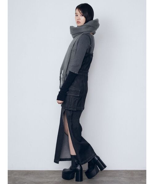 EMODA（エモダ）の「ボリュームフリンジマフラー（マフラー・レディース・グリーン/グレー/アイボリー・FREE）」の6枚目の写真