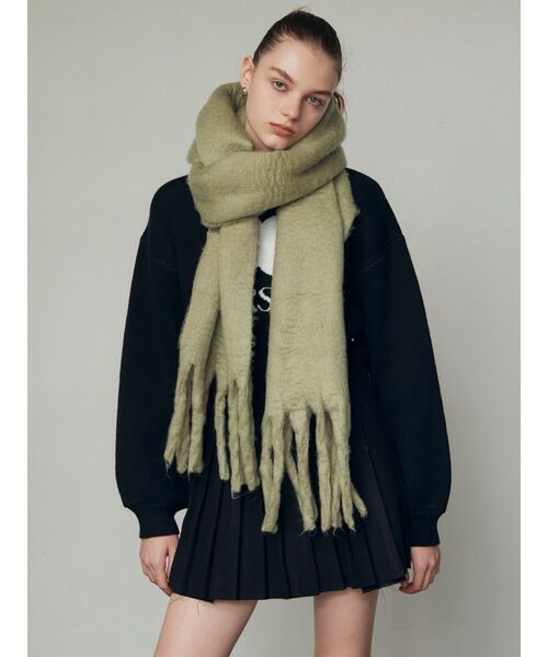 EMODA（エモダ）の「ボリュームフリンジマフラー（マフラー・レディース・グリーン/グレー/アイボリー・FREE）」の11枚目の写真