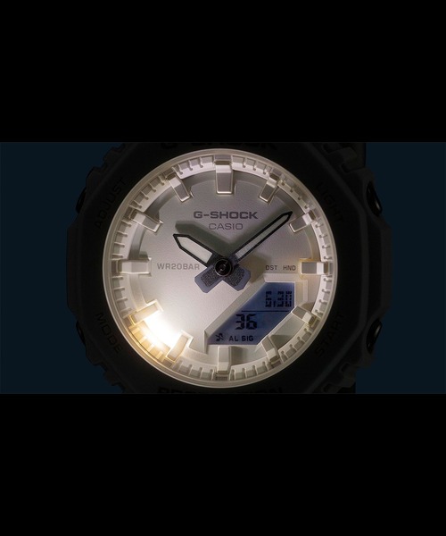 G-SHOCK(ジーショック)の「GMA-P2100シリーズ / GMA-P2100ST-9AJF(アナログ腕時計・レディース・シャンパン・FREE)」の5枚目の写真