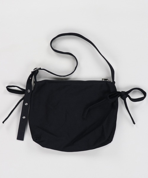 SPINNS（スピンズ）の「ハトメデザイン リボンショルダーバッグ（ショルダーバッグ・レディース・ブラック/ブルー系その他・ONESIZE）」の12枚目の写真