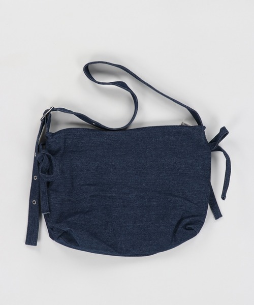 SPINNS（スピンズ）の「ハトメデザイン リボンショルダーバッグ（ショルダーバッグ・レディース・ブラック/ブルー系その他・ONESIZE）」の13枚目の写真