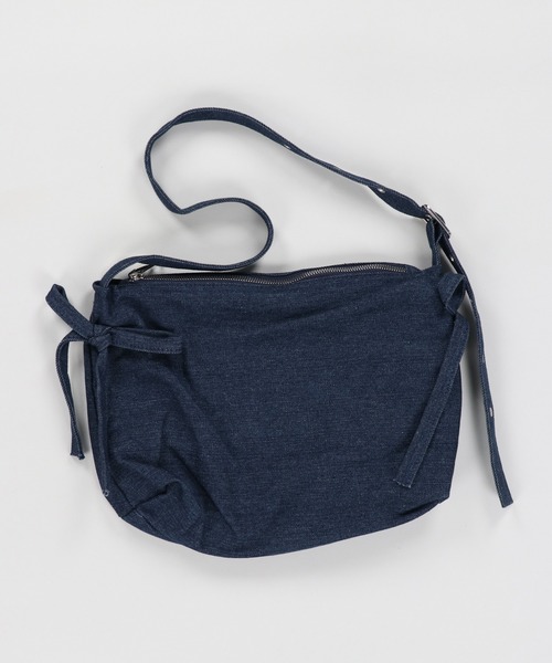 SPINNS（スピンズ）の「ハトメデザイン リボンショルダーバッグ（ショルダーバッグ・レディース・ブラック/ブルー系その他・ONESIZE）」の14枚目の写真