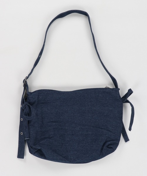 SPINNS（スピンズ）の「ハトメデザイン リボンショルダーバッグ（ショルダーバッグ・レディース・ブラック/ブルー系その他・ONESIZE）」の15枚目の写真