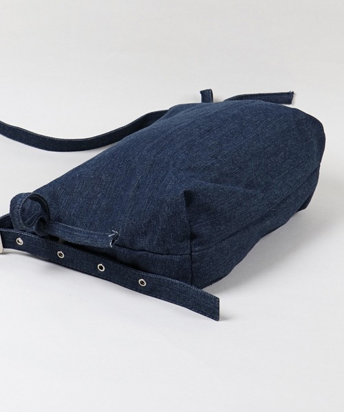 SPINNS（スピンズ）の「ハトメデザイン リボンショルダーバッグ（ショルダーバッグ・レディース・ブラック/ブルー系その他・ONESIZE）」の17枚目の写真