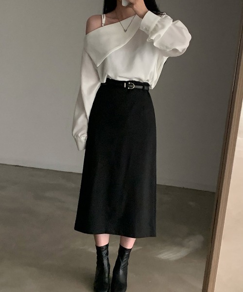 ABITOKYO（アビトーキョー）の「ワンオフショルダーボリュウーム袖ブラウス（シャツ/ブラウス・レディース・ブラック/ホワイト・XL/L/M）」の12枚目の写真