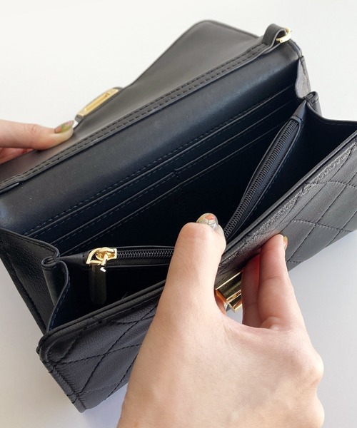 【VALENTINO BAGS】Carnaby キルティング 財布【関税込】 VALENTINO BAGS】Carnaby キルティング 財布【関税込】 (Mario