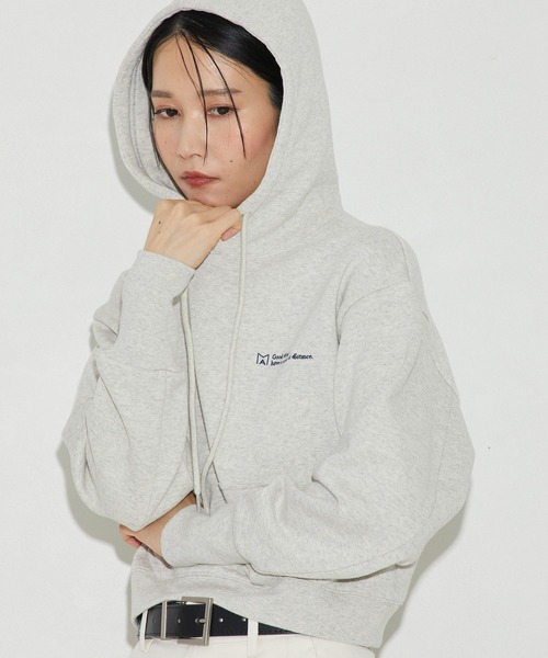 Firsthand（ファーストハンド）の「MA Firsthand/マ ファーストハンド LOGO HOODIE / ロゴフーディ / プルオーバーパーカー（パーカー・レディース・ブラック/オフホワイト/レッド/ネイビー・ﾌﾘ-）」の2枚目の写真