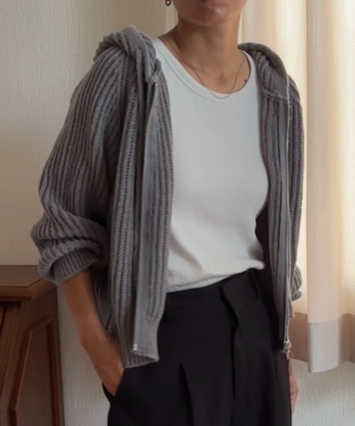 Ritzy(リッツィー)の「ショート丈 リブ編み ジップアップ ニットパーカー(ニット/セーター・レディース・グレー/ベージュ/ホワイト・FREE)」の17枚目の写真