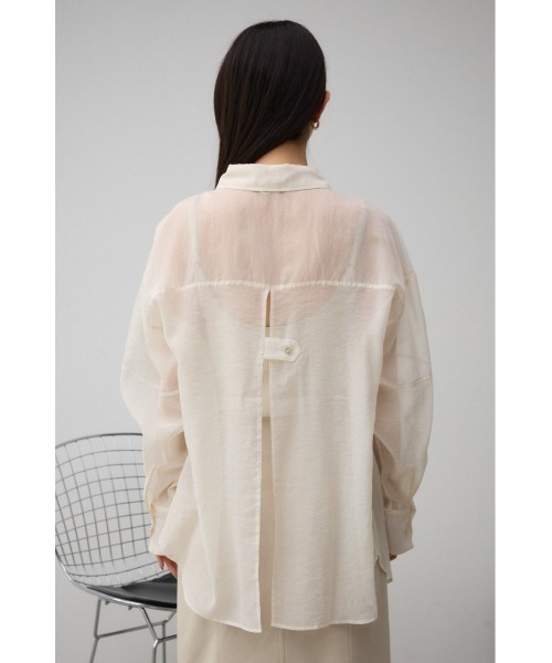 AZUL by moussy（アズールバイマウジー）の「バックスリットシアーオーバーシャツ（シャツ/ブラウス・レディース・オフホワイト/グレー/ホワイト系その他・FREE）」の9枚目の写真