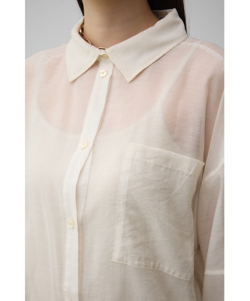 AZUL by moussy（アズールバイマウジー）の「バックスリットシアーオーバーシャツ（シャツ/ブラウス・レディース・オフホワイト/グレー/ホワイト系その他・FREE）」の11枚目の写真