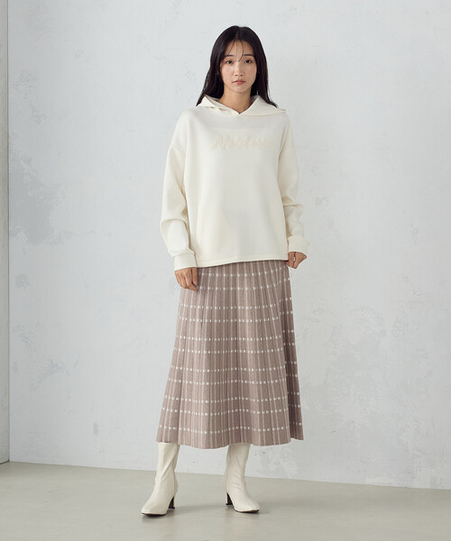 COMME CA ISM（コムサイズム）の「ロゴ刺繍 オーバーサイズ ダンボールニット　パーカー（パーカー・レディース・モカ/アイボリー/ブラック・MEDIUM/LARGE）」の4枚目の写真