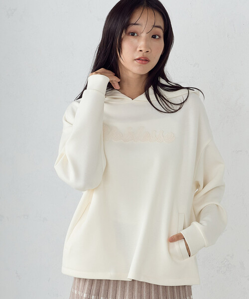 COMME CA ISM（コムサイズム）の「ロゴ刺繍 オーバーサイズ ダンボールニット　パーカー（パーカー・レディース・モカ/アイボリー/ブラック・MEDIUM/LARGE）」の5枚目の写真